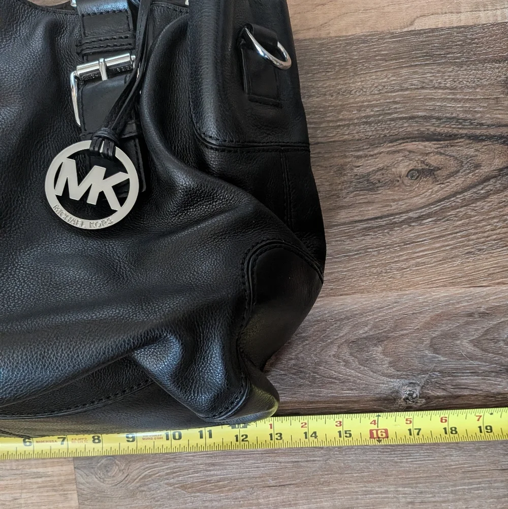 Michael Kors Grayson Black Leather Handbag Silver Hardware - Picture 14 of 16